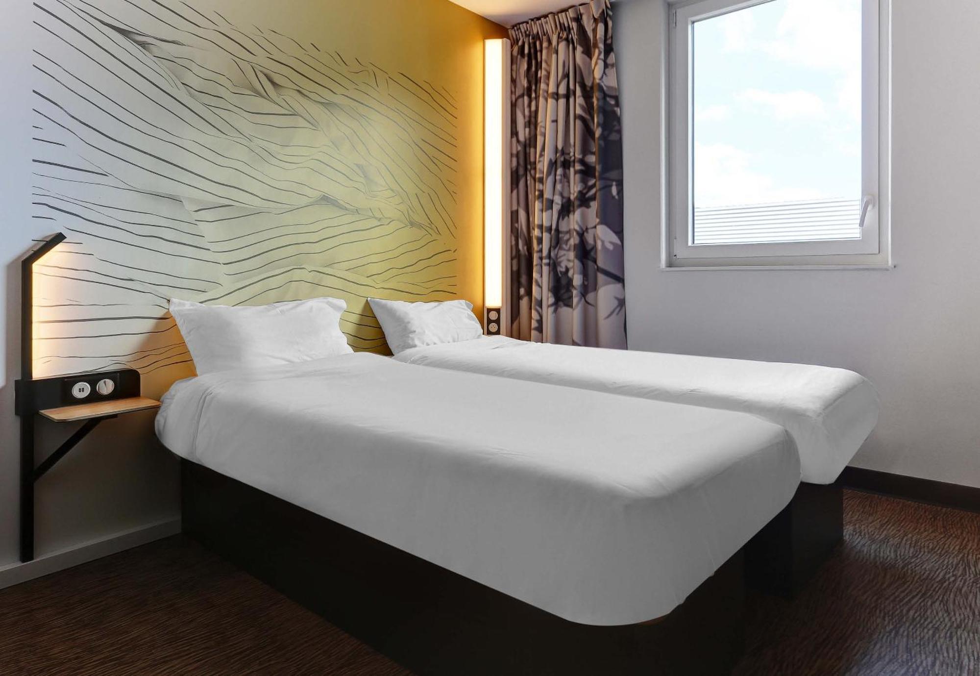 B&B Hotel เอแปร์เน ภายนอก รูปภาพ